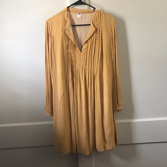 Old Navy Dresses & Skirts - Yellow and White patterned dress